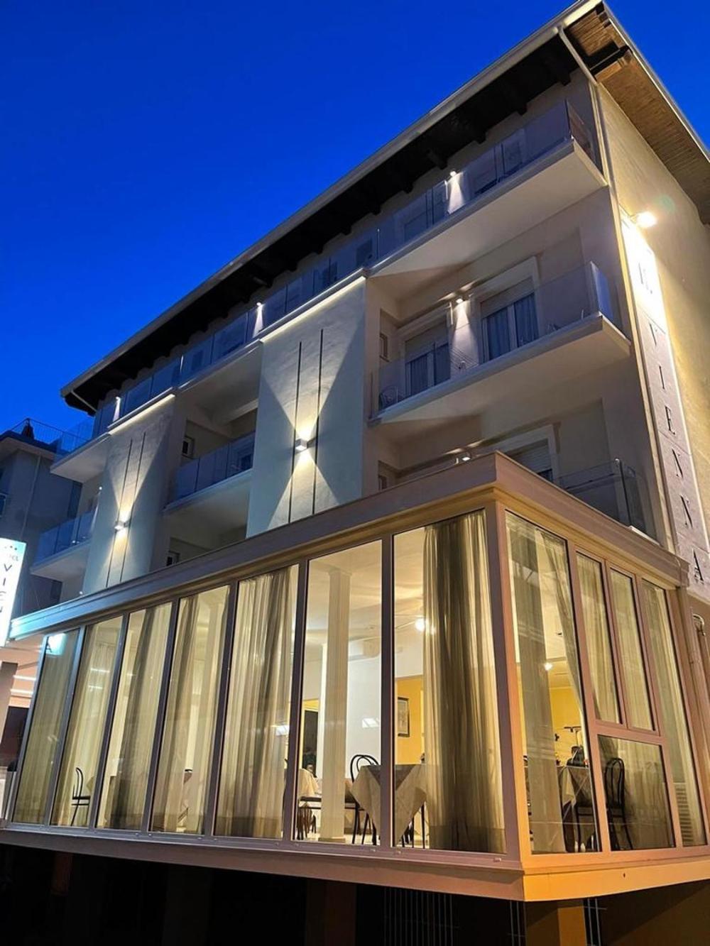 Hotel Vienna Rivazzurra Rimini Exterior photo